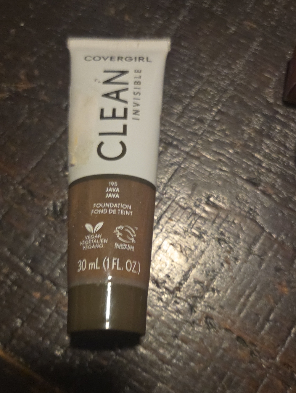 COVERGIRL Clean Invisible Foundation - Java (195) New